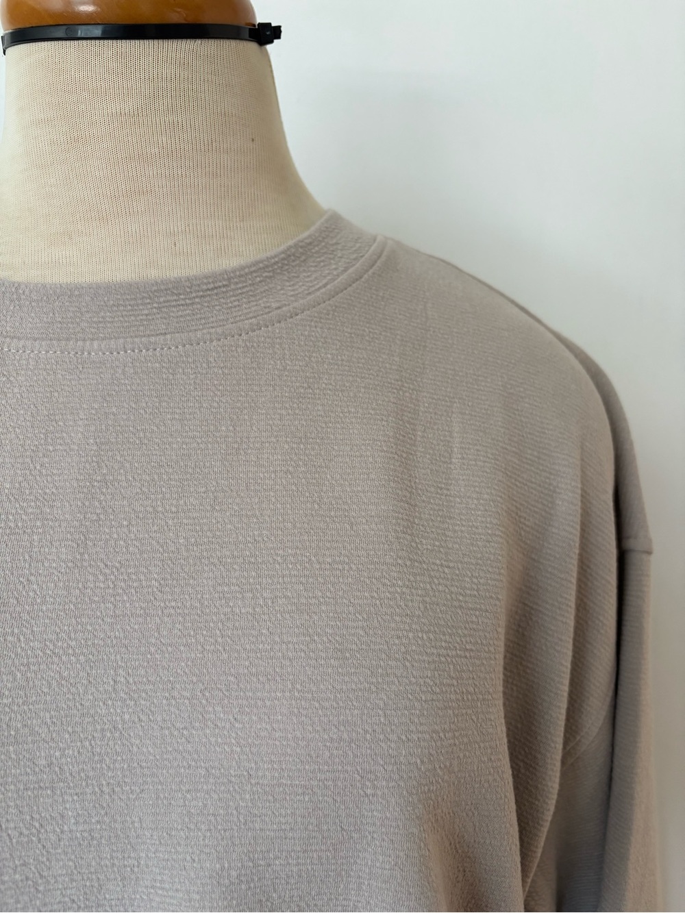 Danskin Taupe Textured Cropped Sweatshirt – Size M - Picture 2 of 7